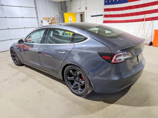 2019 TESLA Model 3 gallery 4