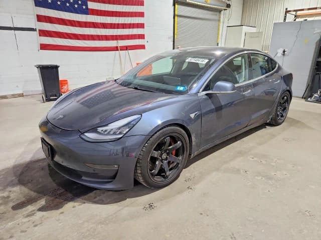 2019 TESLA Model 3 gallery 5