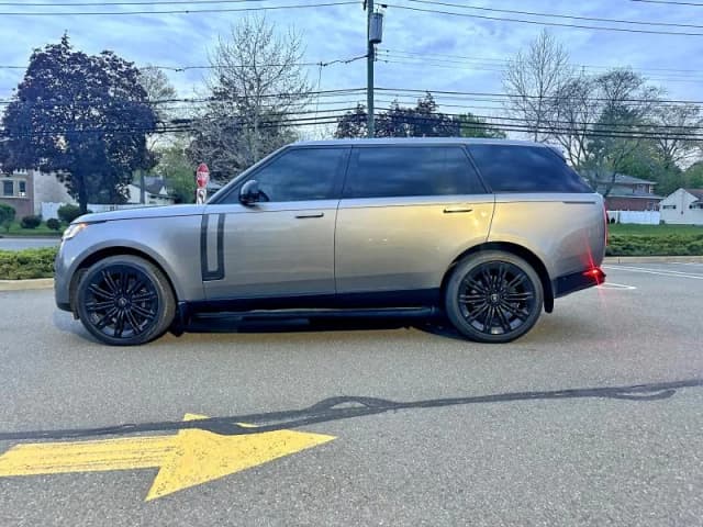 2023 Land Rover New Range Rover gallery 5