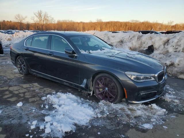2018 BMW 750i gallery 2