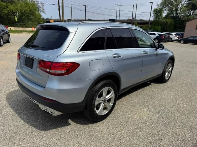 2018 Mercedes-Benz GLC gallery 5