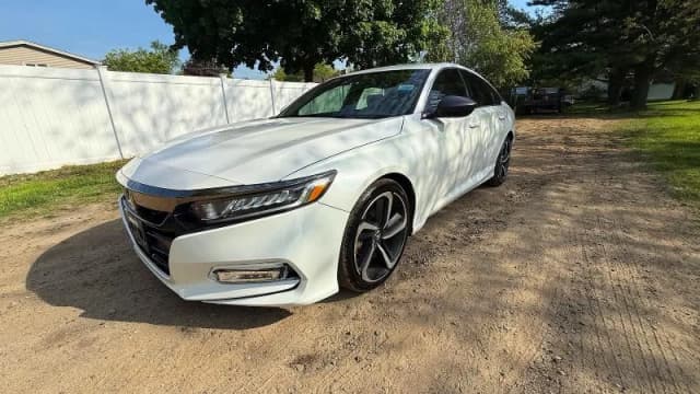 2018 HONDA Accord gallery 1