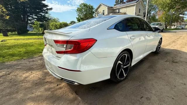 2018 HONDA Accord gallery 5
