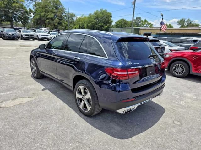 2019 Mercedes-Benz GLC gallery 3