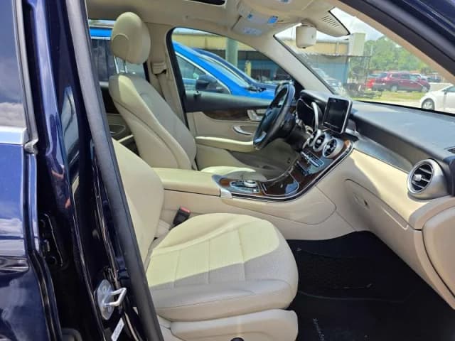 2019 Mercedes-Benz GLC gallery 5